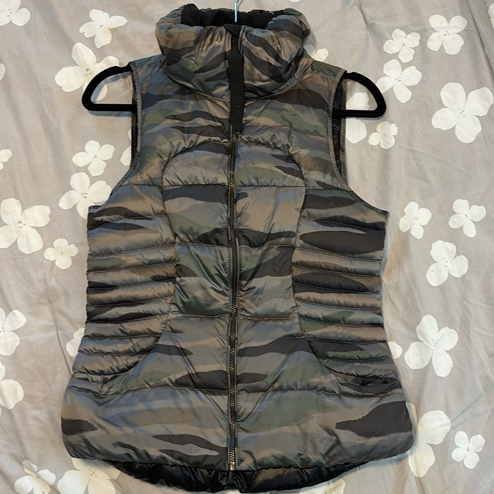 🖤💚 Lululemon Fluffin Awesome Vest Camo Butter Pink MultiGoose Down 💚🖤